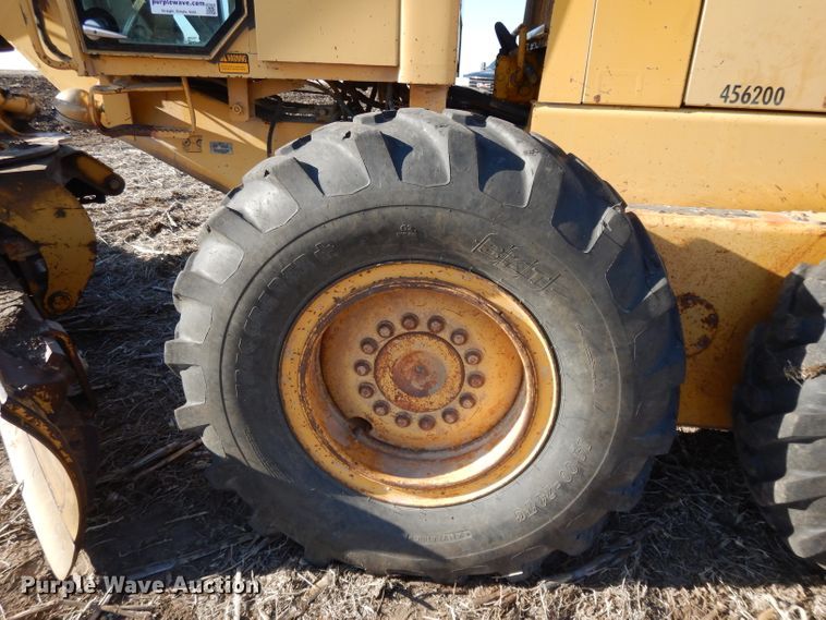 image for item DI8213 1997 John Deere 770B  motor grader