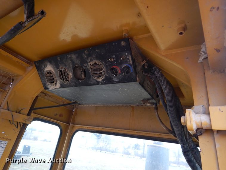 image for item DI8396 1990 Caterpillar 973  track loader