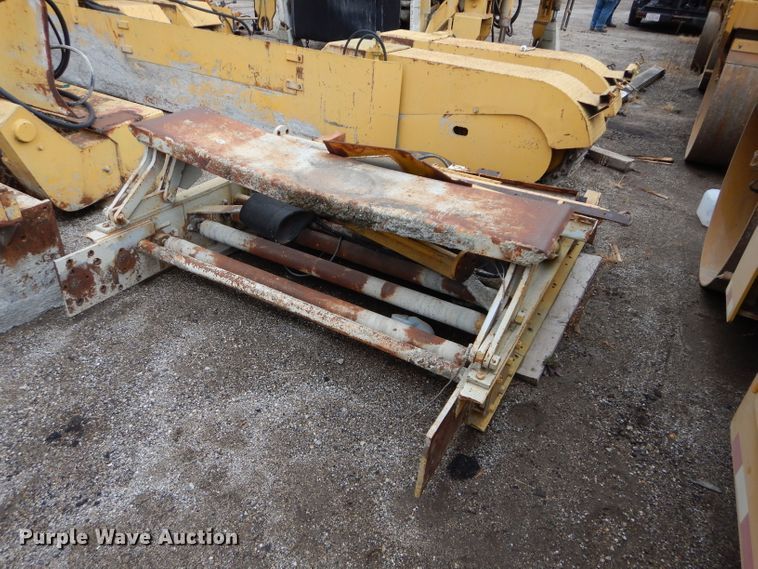 image for item DI8402 Rex Town & Country slip form paver