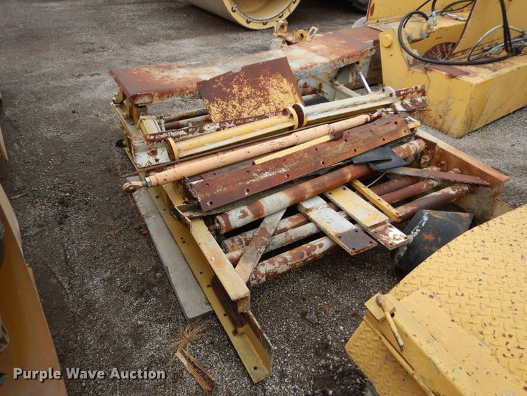 image for item DI8402 Rex Town & Country slip form paver