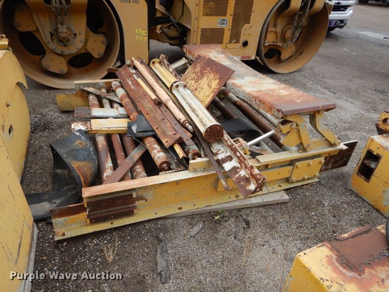 image for item DI8402 Rex Town & Country slip form paver