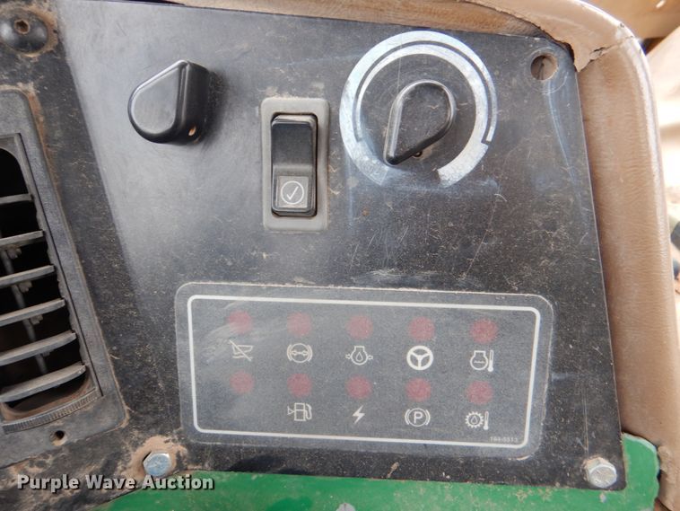 image for item DJ0281 1995 Caterpillar D250E  haul truck