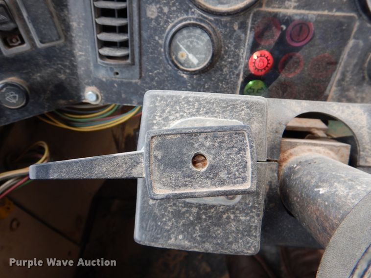 image for item DJ0281 1995 Caterpillar D250E  haul truck