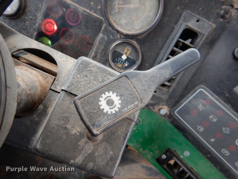 image for item DJ0281 1995 Caterpillar D250E  haul truck