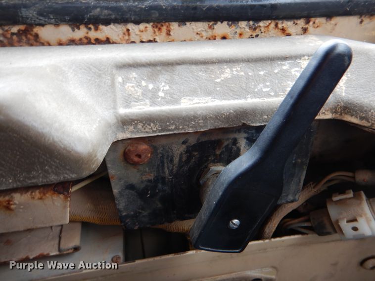 image for item DJ0281 1995 Caterpillar D250E  haul truck