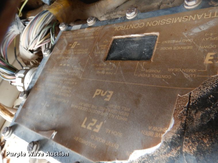 image for item DJ0281 1995 Caterpillar D250E  haul truck