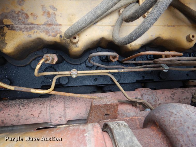 image for item DJ0281 1995 Caterpillar D250E  haul truck