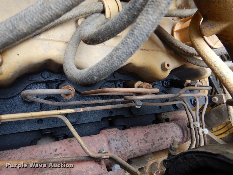 image for item DJ0281 1995 Caterpillar D250E  haul truck