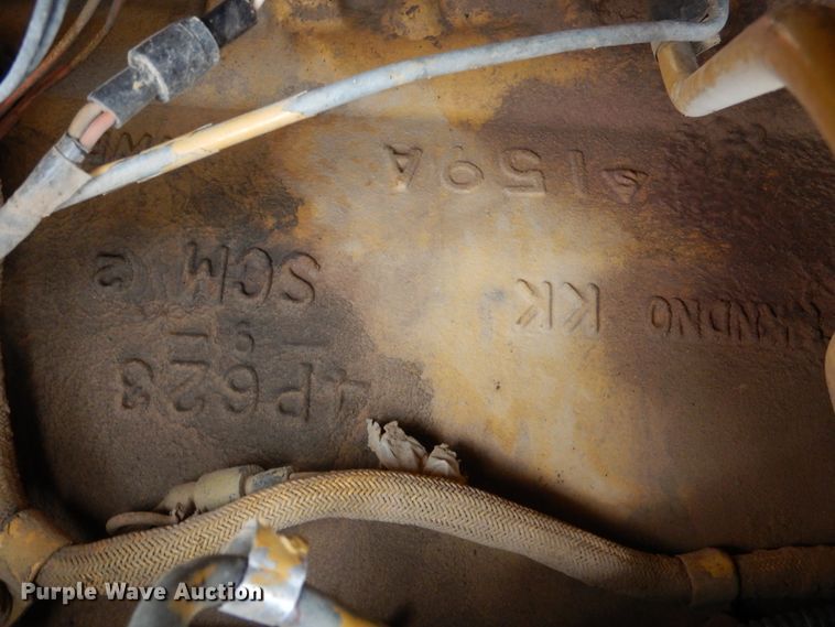 image for item DJ0281 1995 Caterpillar D250E  haul truck