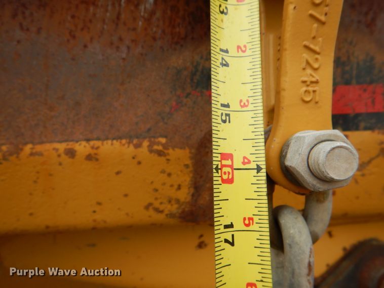 image for item DJ0281 1995 Caterpillar D250E  haul truck