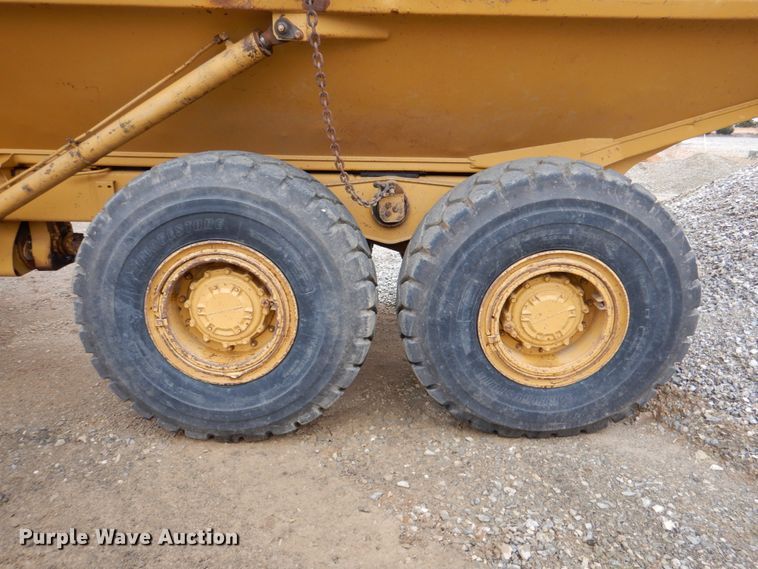 image for item DJ0281 1995 Caterpillar D250E  haul truck