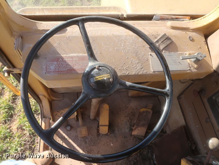 image for item DJ1820 1983 Caterpillar 615  elevating scraper