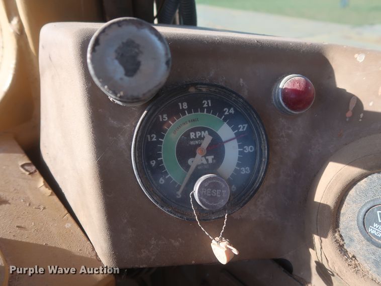 image for item DJ1820 1983 Caterpillar 615  elevating scraper