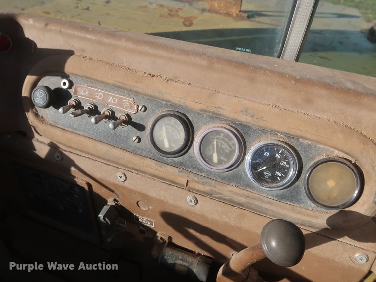 image for item DJ1820 1983 Caterpillar 615  elevating scraper