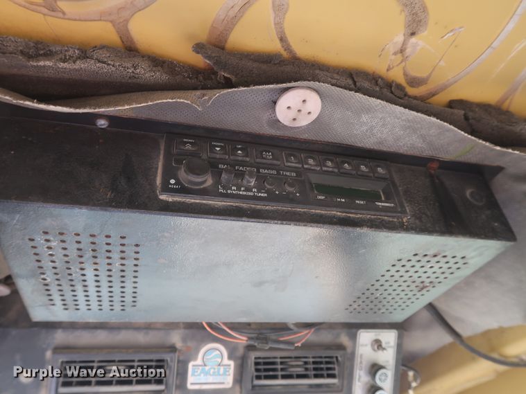 image for item DJ1820 1983 Caterpillar 615  elevating scraper