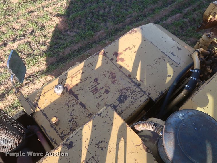 image for item DJ1820 1983 Caterpillar 615  elevating scraper