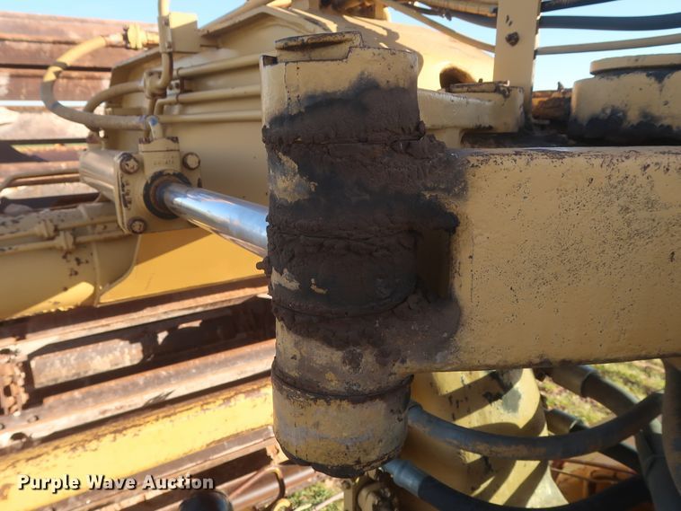 image for item DJ1820 1983 Caterpillar 615  elevating scraper