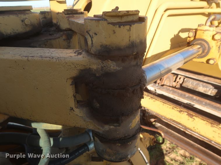 image for item DJ1820 1983 Caterpillar 615  elevating scraper