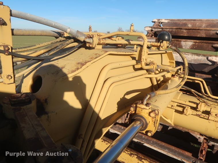 image for item DJ1820 1983 Caterpillar 615  elevating scraper