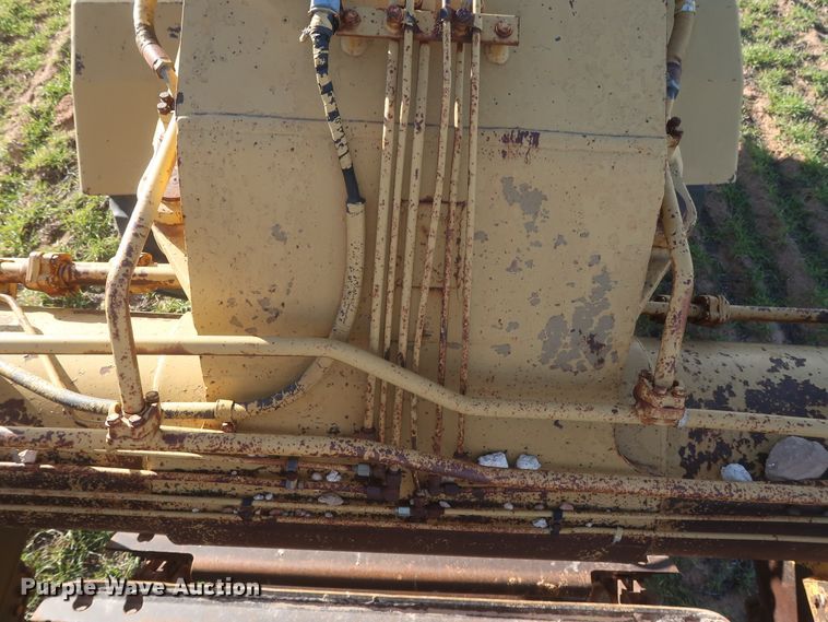 image for item DJ1820 1983 Caterpillar 615  elevating scraper