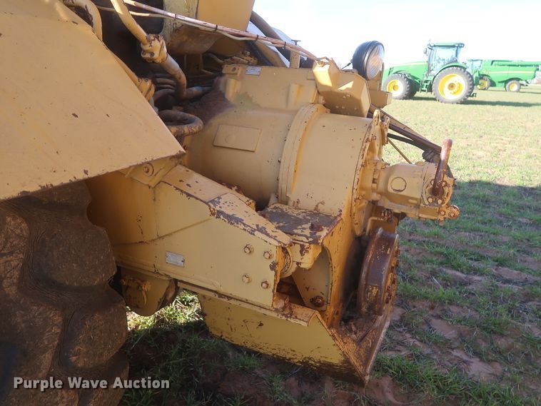 image for item DJ1820 1983 Caterpillar 615  elevating scraper