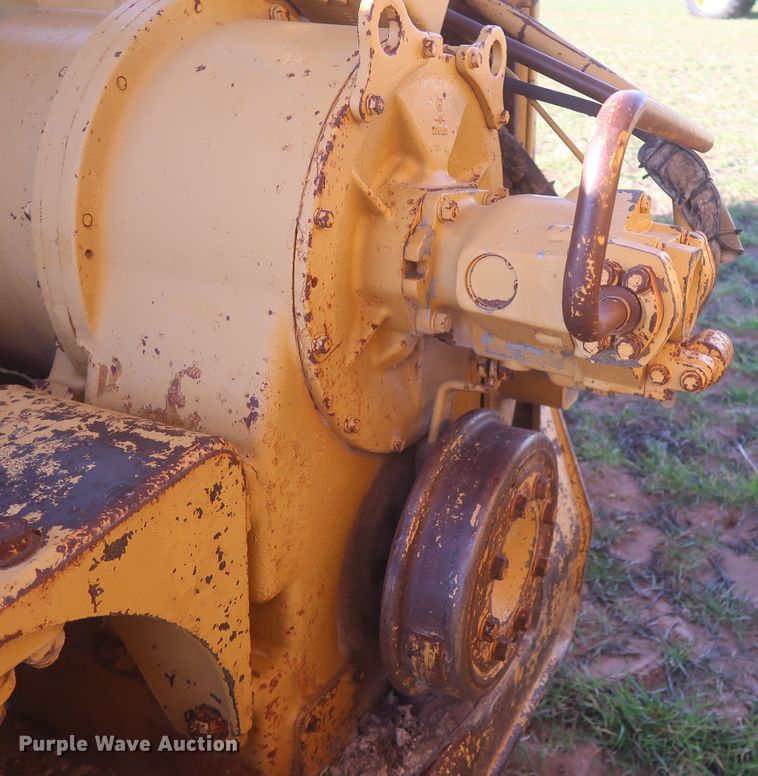 image for item DJ1820 1983 Caterpillar 615  elevating scraper