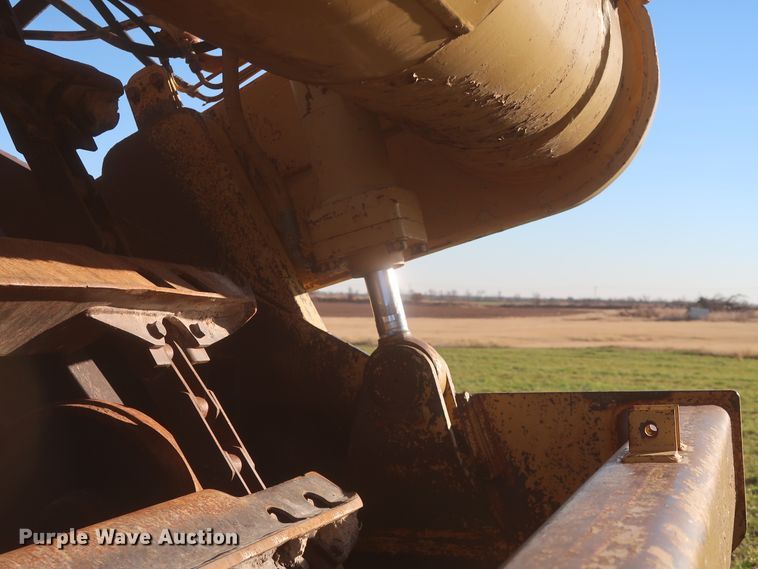 image for item DJ1820 1983 Caterpillar 615  elevating scraper