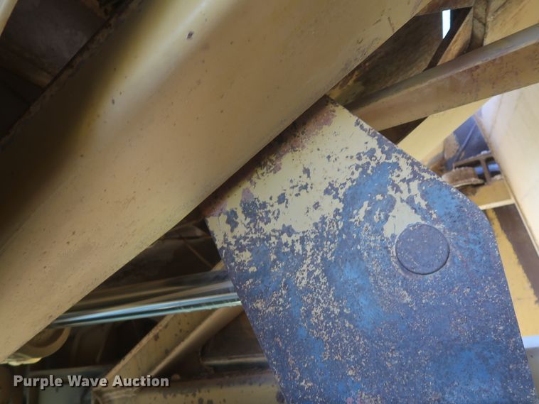 image for item DJ1820 1983 Caterpillar 615  elevating scraper