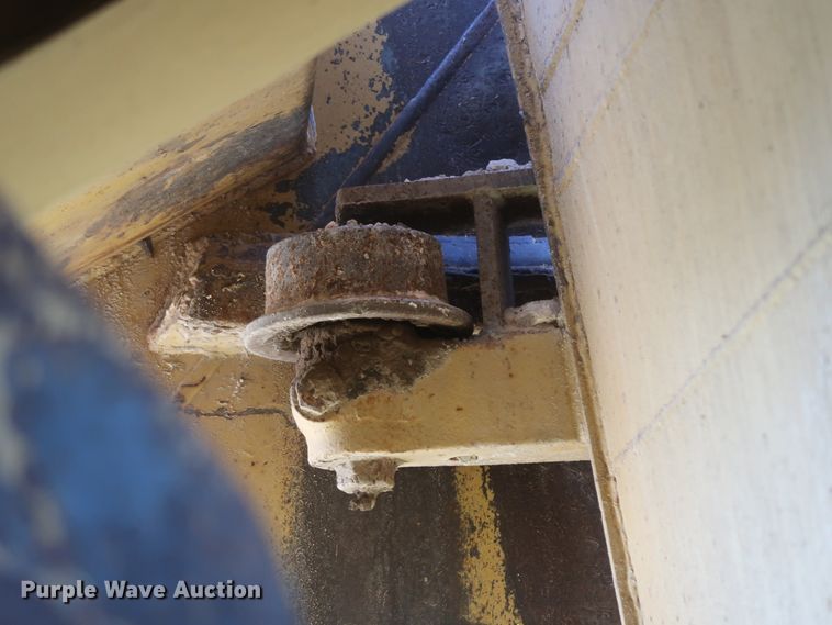 image for item DJ1820 1983 Caterpillar 615  elevating scraper