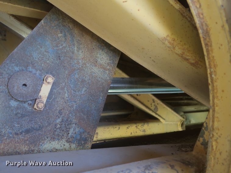 image for item DJ1820 1983 Caterpillar 615  elevating scraper