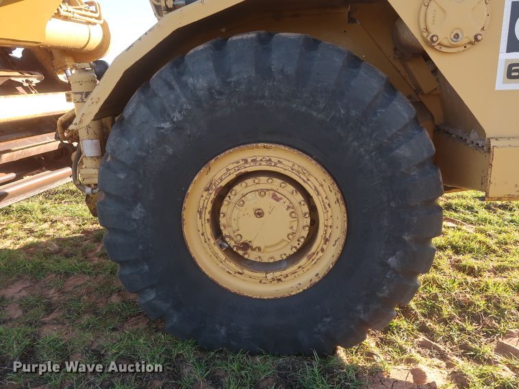 image for item DJ1820 1983 Caterpillar 615  elevating scraper