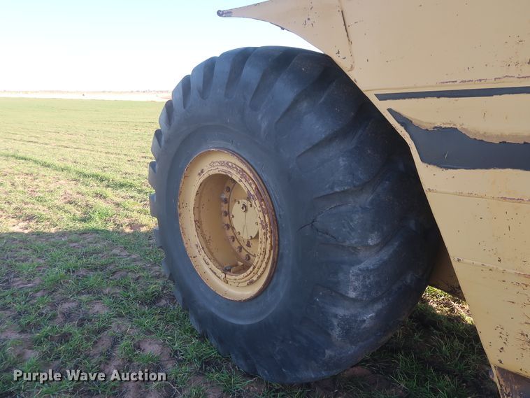 image for item DJ1820 1983 Caterpillar 615  elevating scraper