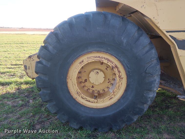 image for item DJ1820 1983 Caterpillar 615  elevating scraper