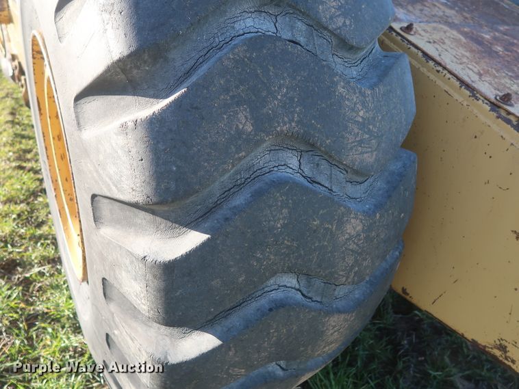 image for item DJ1820 1983 Caterpillar 615  elevating scraper