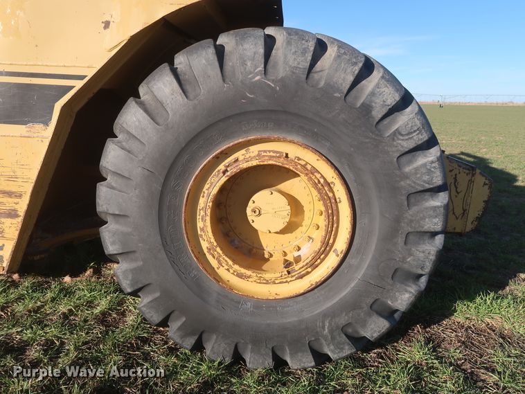 image for item DJ1820 1983 Caterpillar 615  elevating scraper