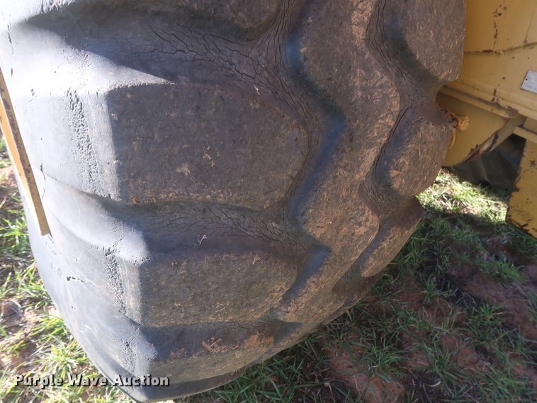 image for item DJ1820 1983 Caterpillar 615  elevating scraper