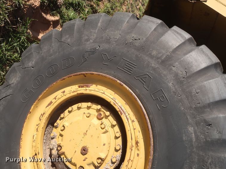 image for item DJ1820 1983 Caterpillar 615  elevating scraper