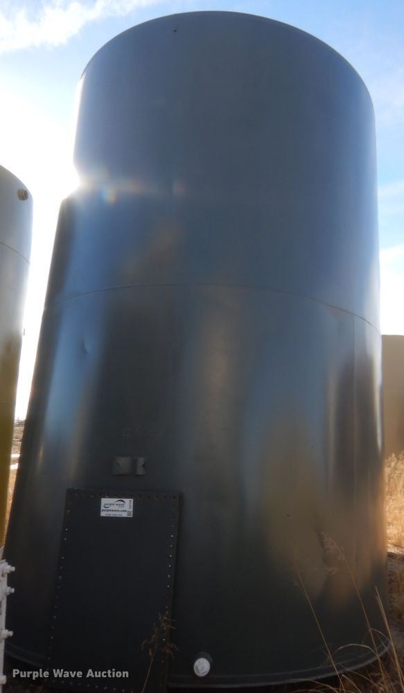 image for item DJ2138 Tank