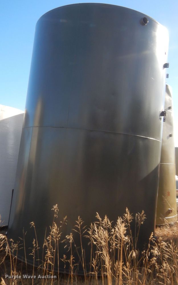 image for item DJ2138 Tank