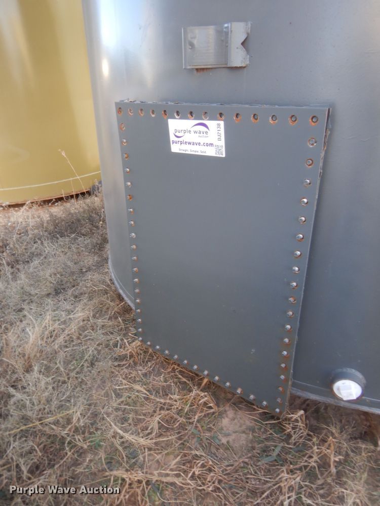 image for item DJ2138 Tank