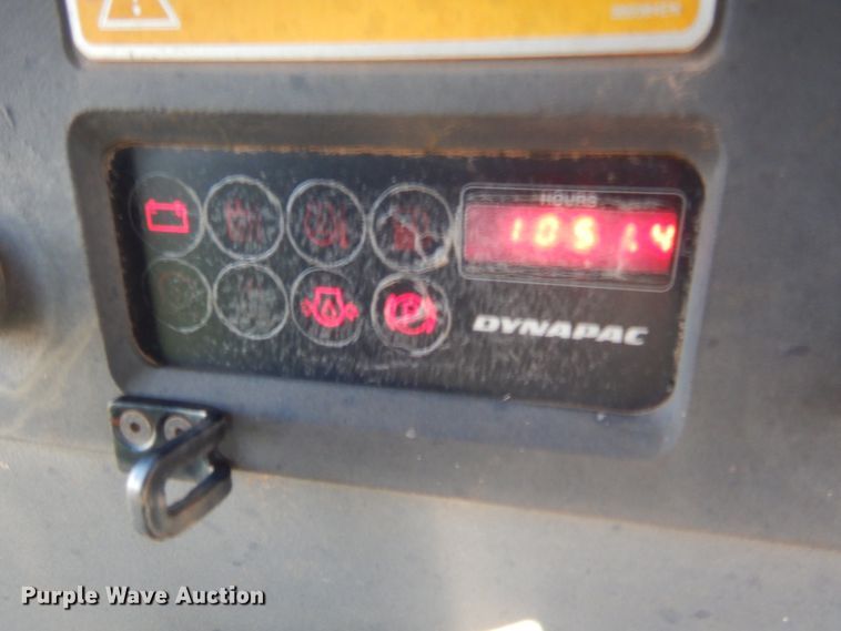 image for item DJ2151 Dynapac CA152PD  vibratory single drum roller