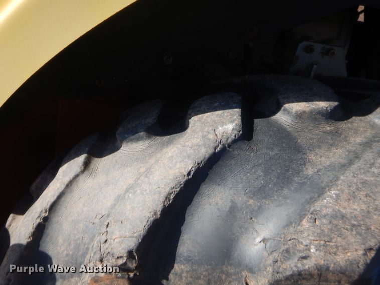 image for item DJ2151 Dynapac CA152PD  vibratory single drum roller