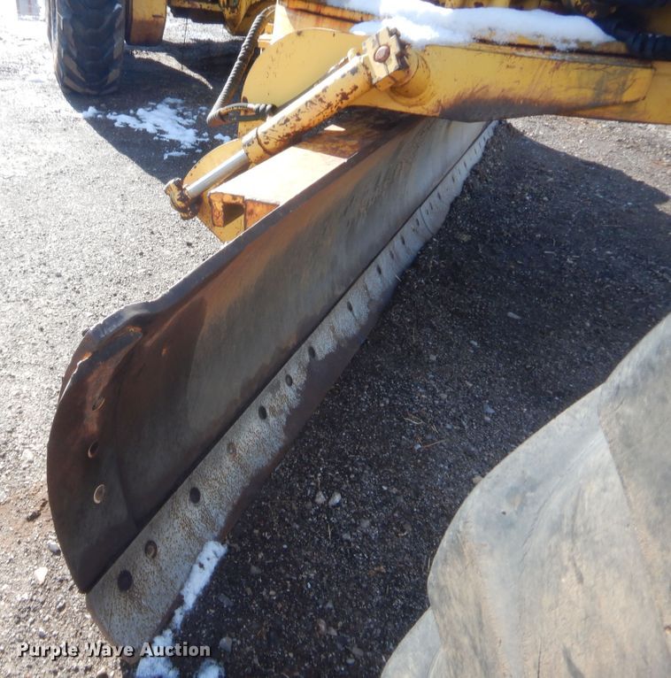 image for item DJ2152 1998 Galion 850B  motor grader