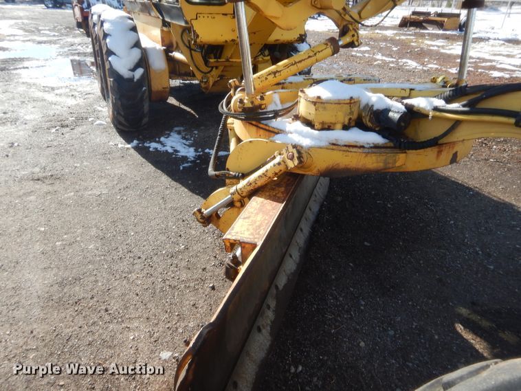 image for item DJ2152 1998 Galion 850B  motor grader