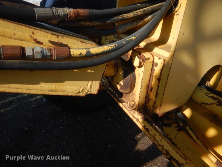 image for item DJ2152 1998 Galion 850B  motor grader