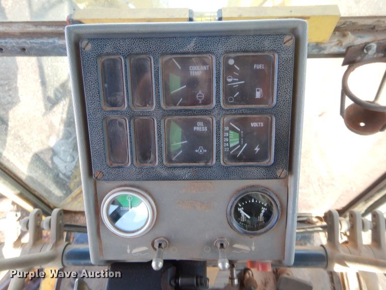 image for item DJ2152 1998 Galion 850B  motor grader