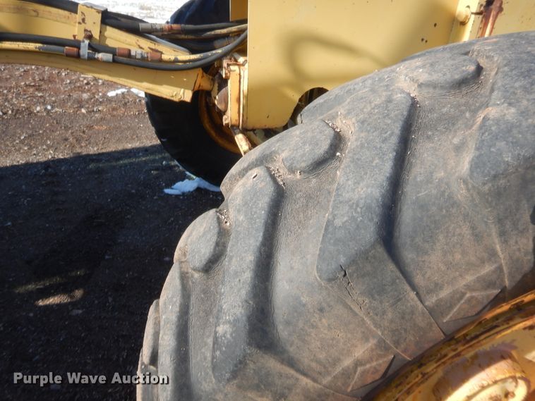 image for item DJ2152 1998 Galion 850B  motor grader