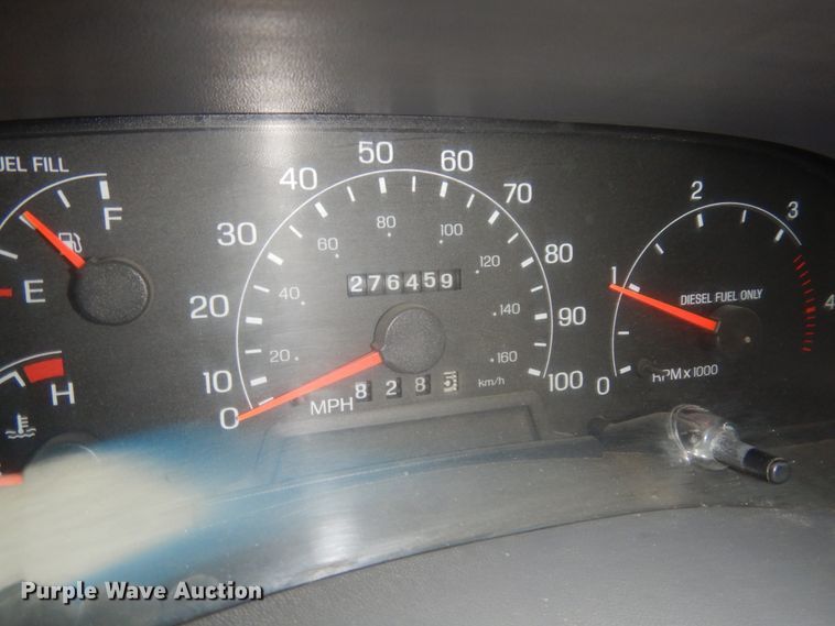 image for item DJ5777 2001 Ford F550 Super Duty XL  Crew Cab flatbed pickup truck