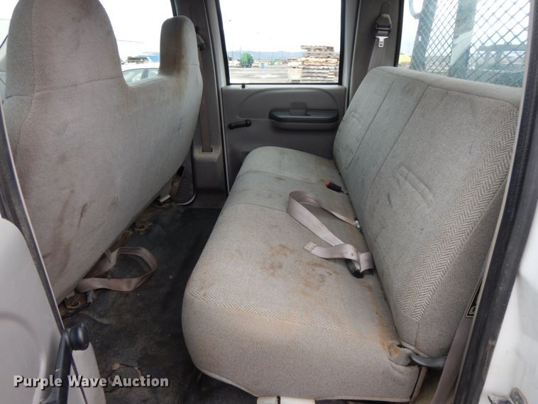 image for item DJ5777 2001 Ford F550 Super Duty XL  Crew Cab flatbed pickup truck