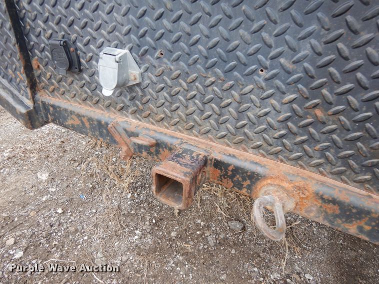 image for item DJ5777 2001 Ford F550 Super Duty XL  Crew Cab flatbed pickup truck